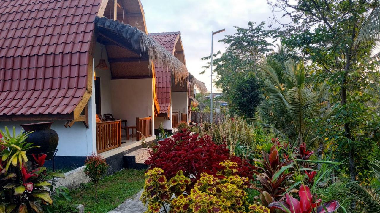 Bale Kembang Kuning Apartment Tetebatu Exterior photo