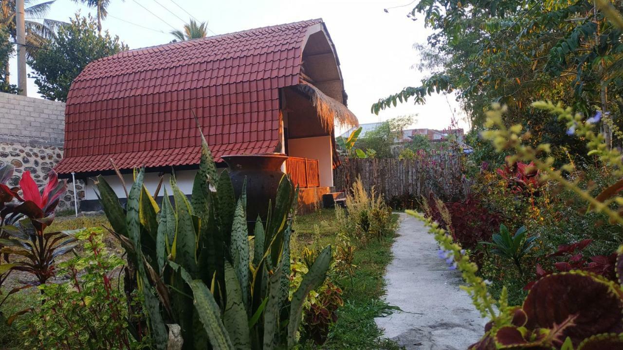 Bale Kembang Kuning Apartment Tetebatu Exterior photo